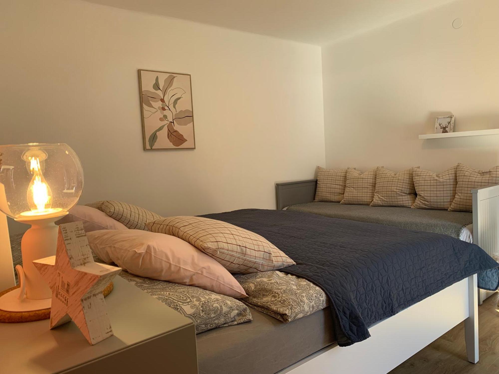 Iris Apartments اوبرترون المظهر الخارجي الصورة