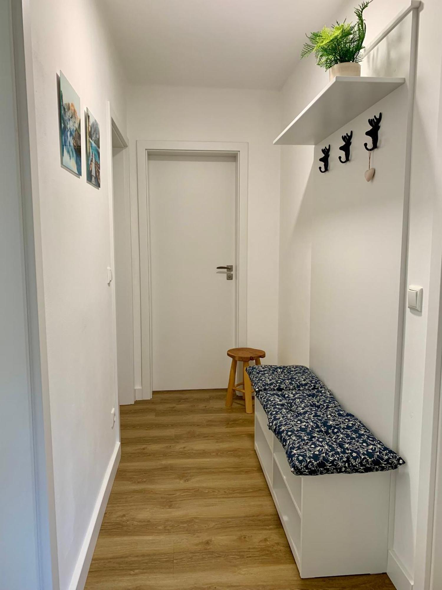 Iris Apartments اوبرترون المظهر الخارجي الصورة